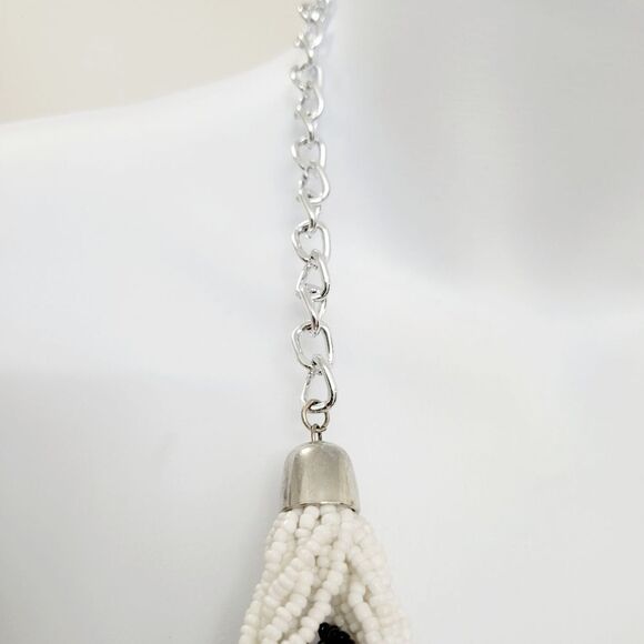 2/$20 Vintage 90s Black & White Cable Twist Silver Tone Necklace - Picture 6 of 9